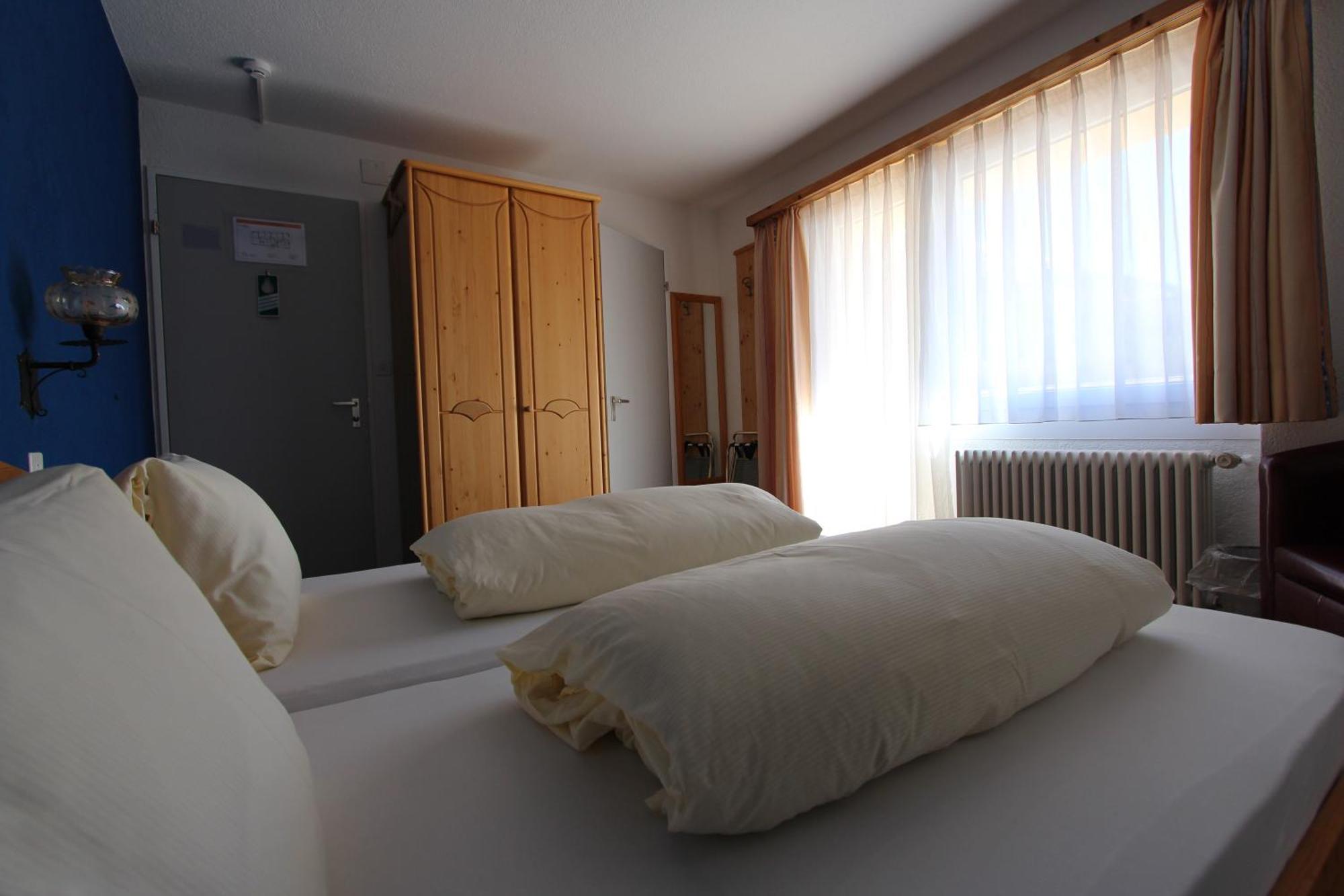 Tschierv Hotel Al Rom חדר תמונה