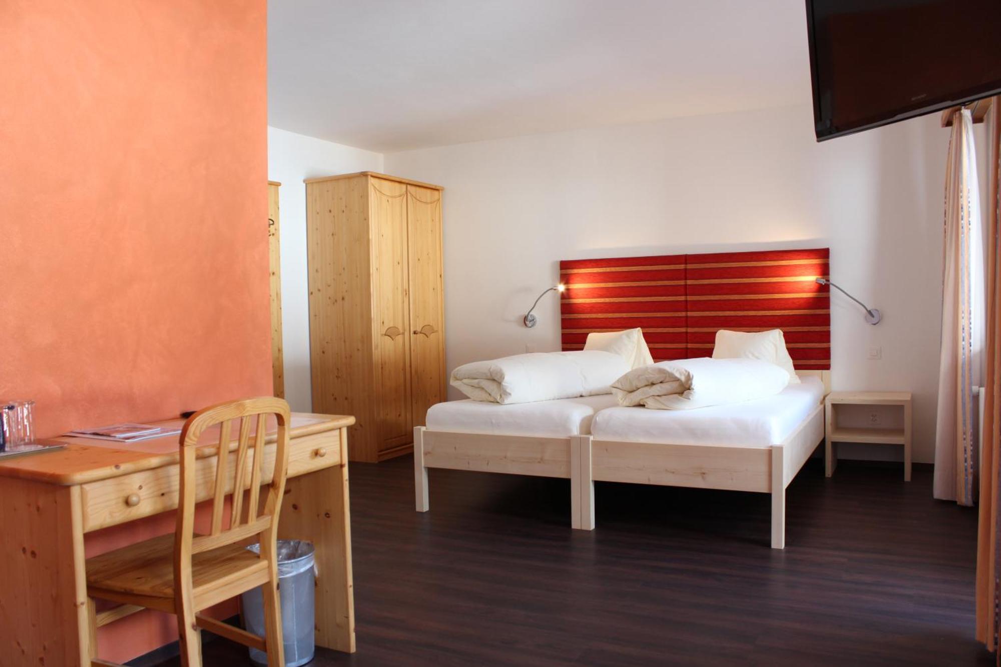 Tschierv Hotel Al Rom חדר תמונה