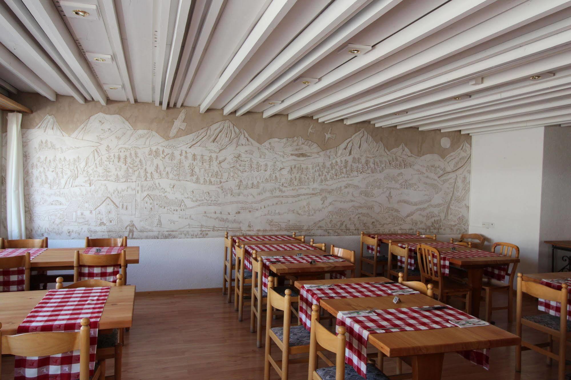 Tschierv Hotel Al Rom מראה חיצוני תמונה
