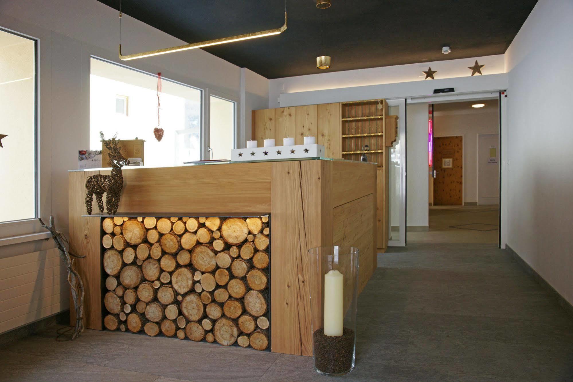 Tschierv Hotel Al Rom מראה חיצוני תמונה